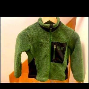 Mountain Hardware Fuzzy Jacket. Size XS Youth. Size 4/5T